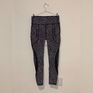 Lululemon Black and White Speckled Leggings. Size 6